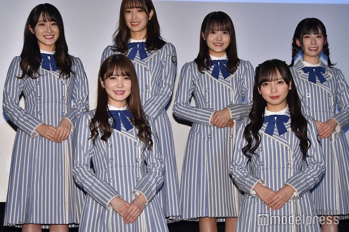 (上段左から)潮紗理菜、佐々木久美、高瀬愛奈、東村芽依(下段左から)加藤史帆、齊藤京子(C)モデルプレス