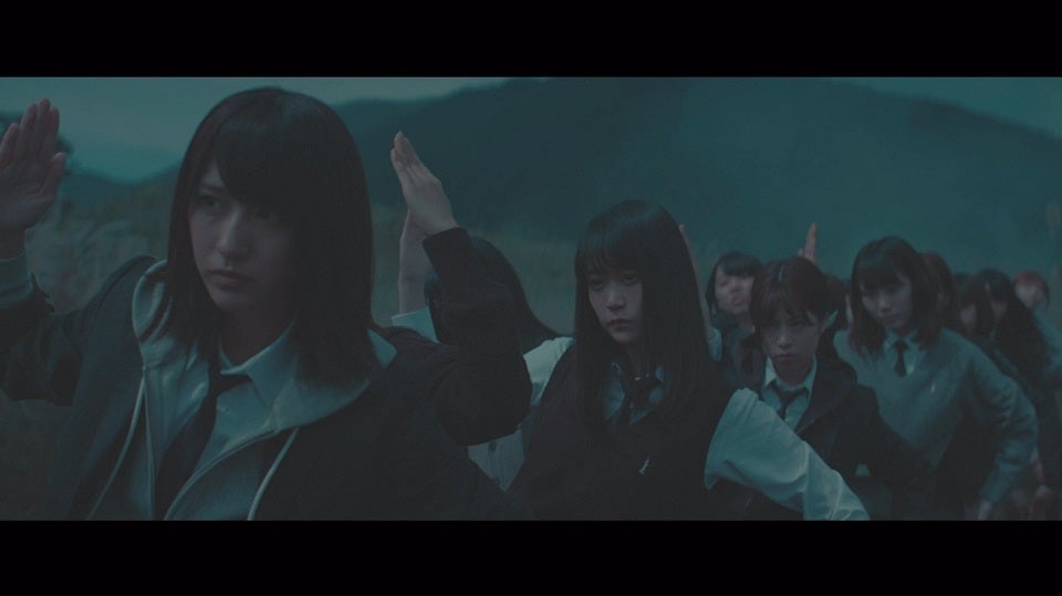 欅坂46「避雷針」MVより（写真提供：ソニー・ミュージックレーベルズ）
