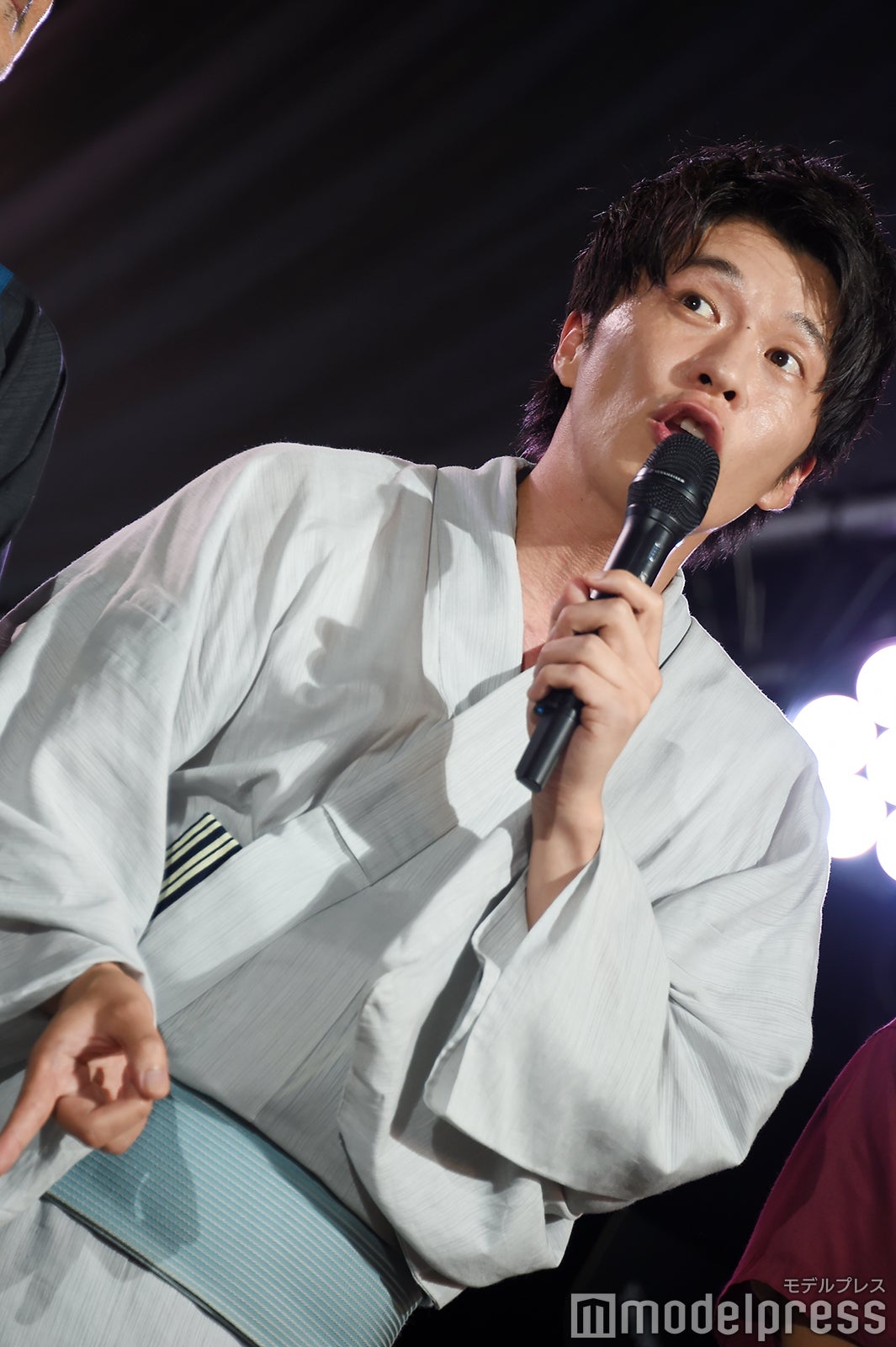 田中圭「行ってみ～」 （C）モデルプレス