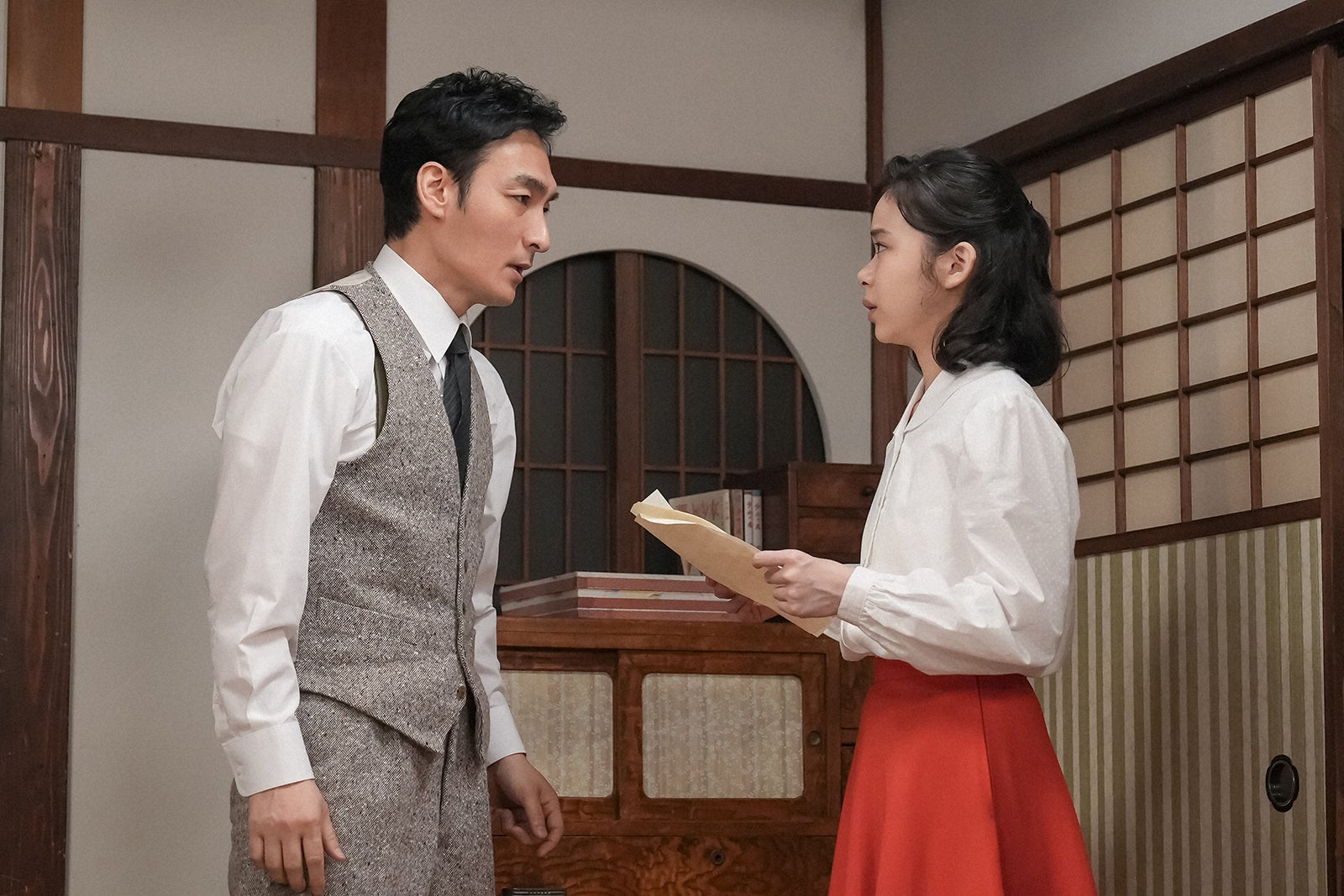 ＜ブギウギ 第34話あらすじ＞スズ子、歌う資格がないと感じる