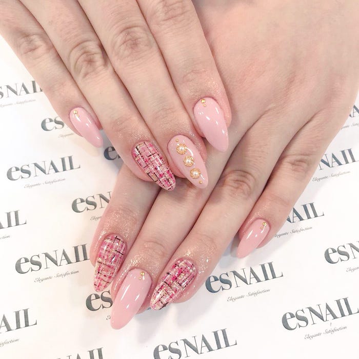 大人のツイードネイル/画像提供:esNAIL