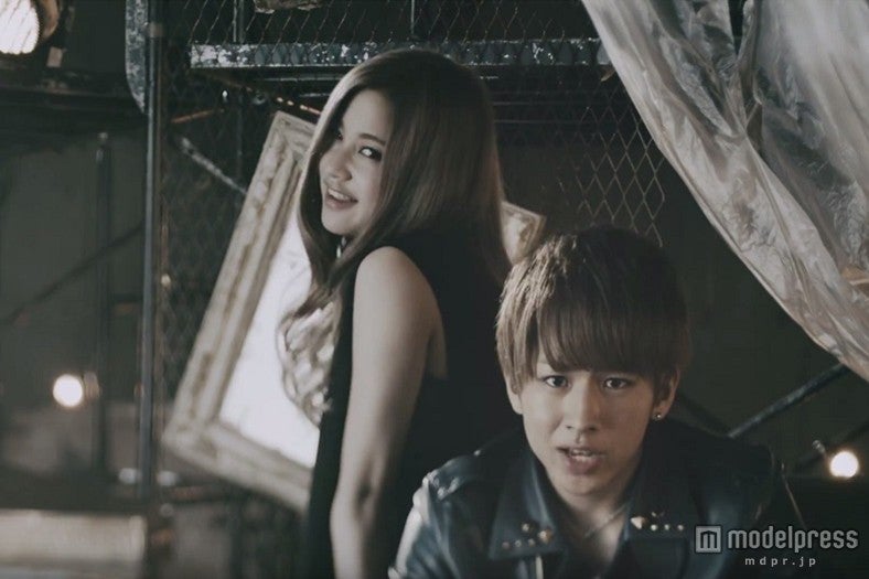 lol（エルオーエル）／左から：hibiki、佐藤友祐