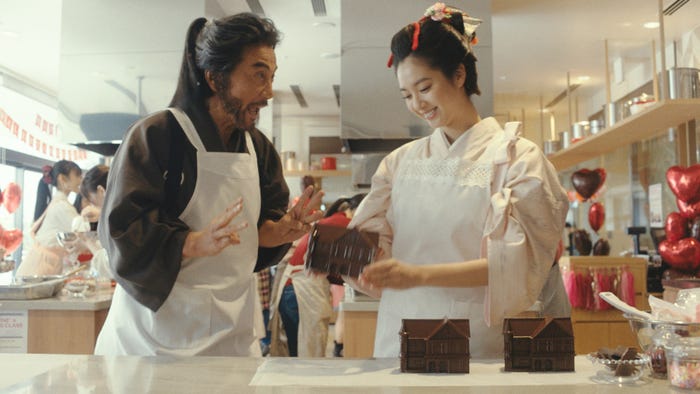 (左から)役所広司、新川優愛(提供写真)