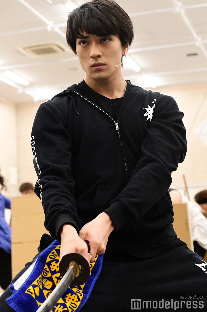 新田真剣佑(C)モデルプレス