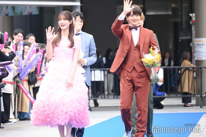 生見愛瑠、瀬戸康史(C)モデルプレス