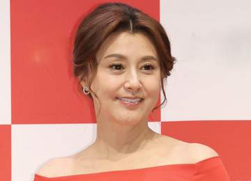 「目が釘付け」171cm藤原紀香の凄い姿に騒然 足長っ！「引き締まって綺麗」「スマート美」