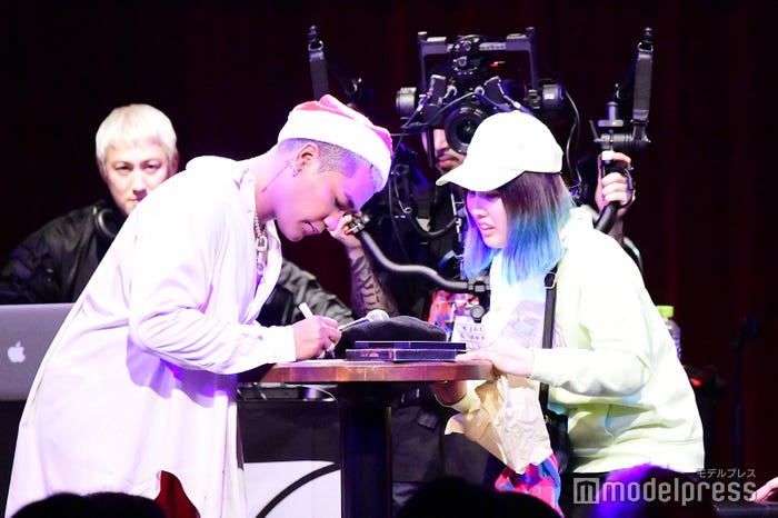 ELLY(CRAZYBOY)(C)モデルプレス