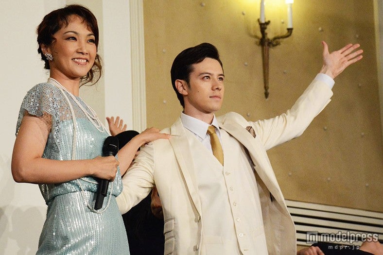 （左から）濱田めぐみ、ウエンツ瑛士