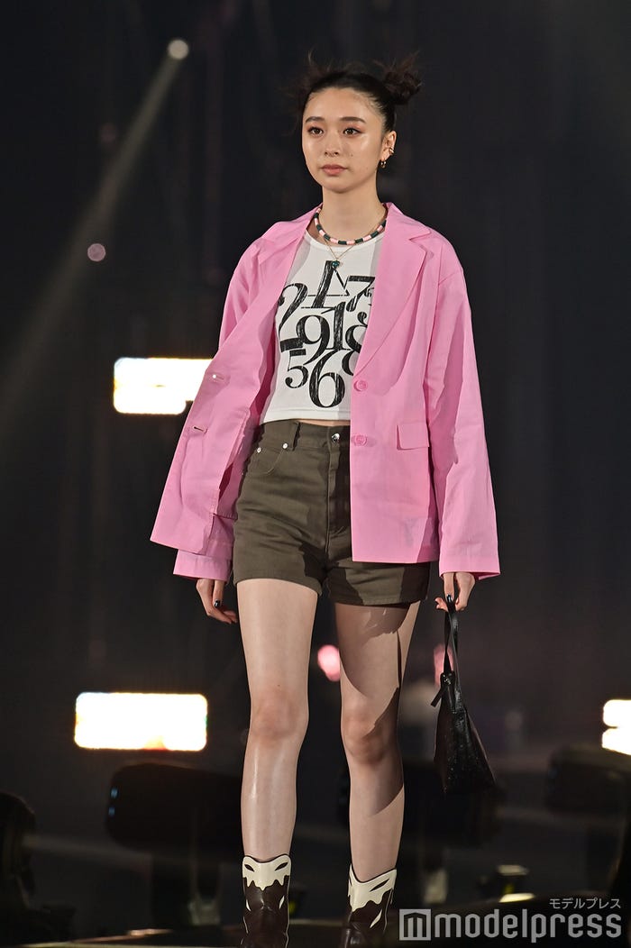 田鍋梨々花(C)モデルプレス