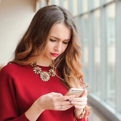 脈ありでも…彼がLINEをなかなか既読にしない理由