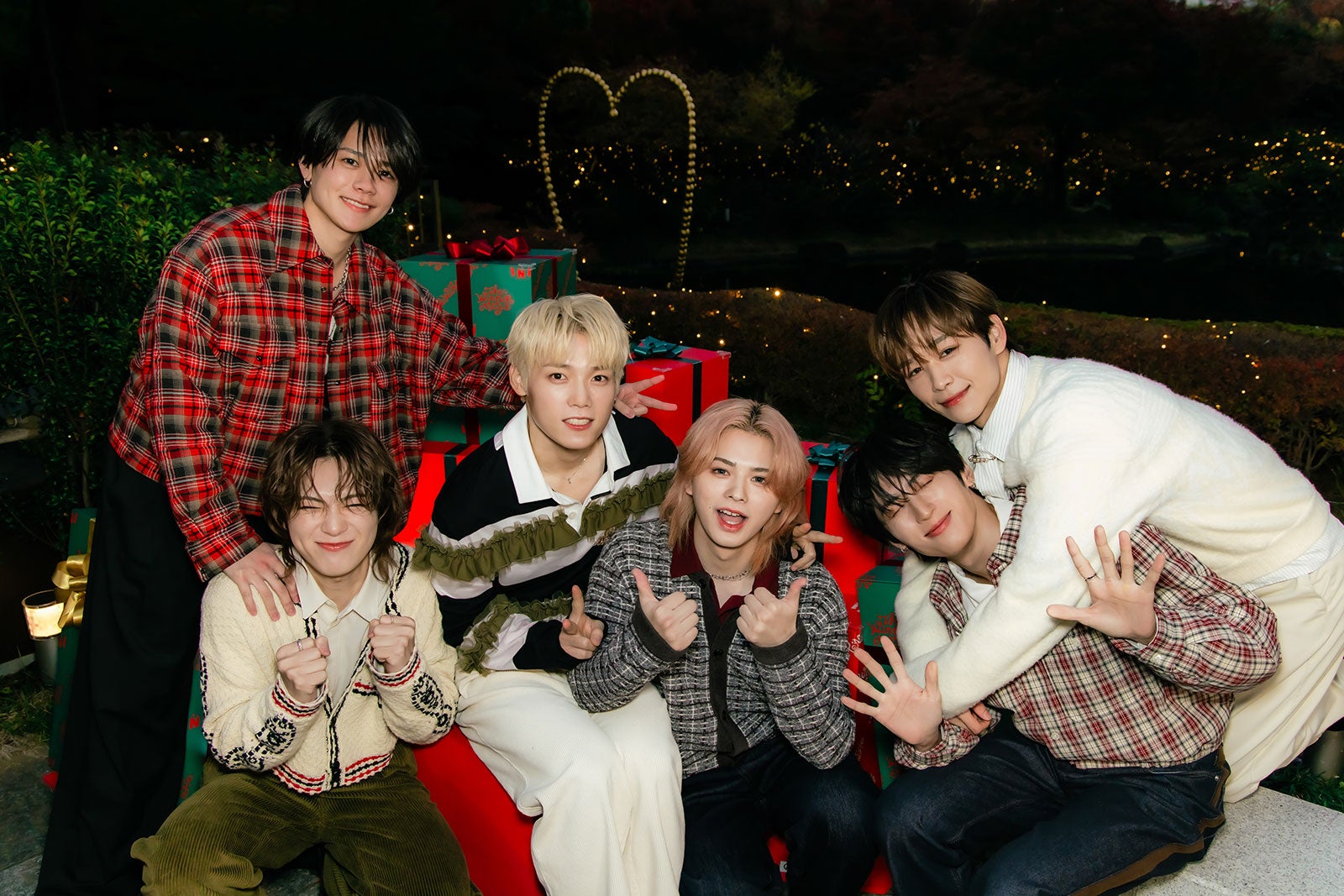 藤牧京介、佐野雄大、木村柾哉、松田迅、許豊凡、後藤威尊（C）LAPONE ENTERTAINMENT