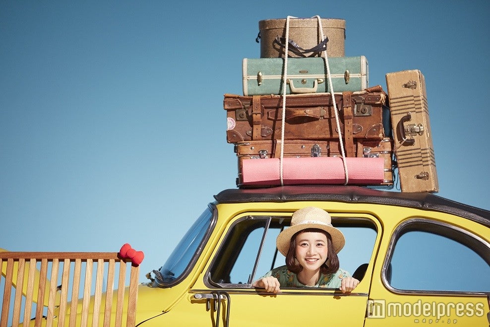 おでかけサマーA面ジャケット写真／PHOTO：Yosuke Torii