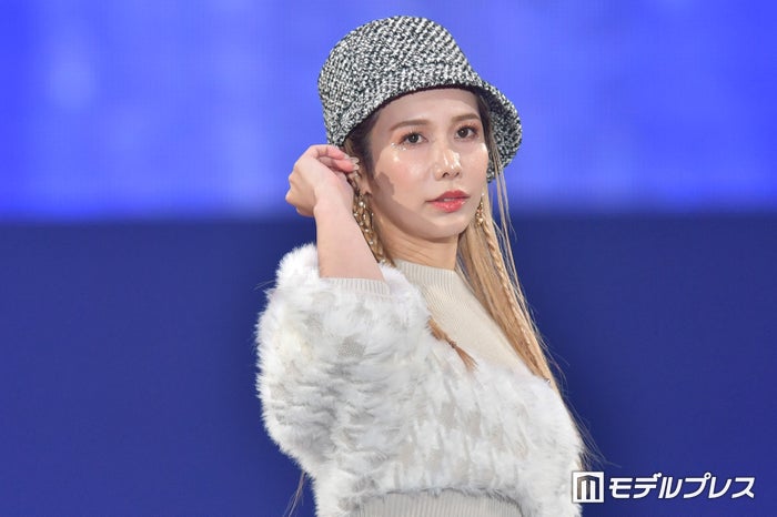 ヘラヘラ三銃士ありしゃん、水着姿で美くびれ披露 ハワイでのオフショットに「セクシー」「スタイル良い」と反響