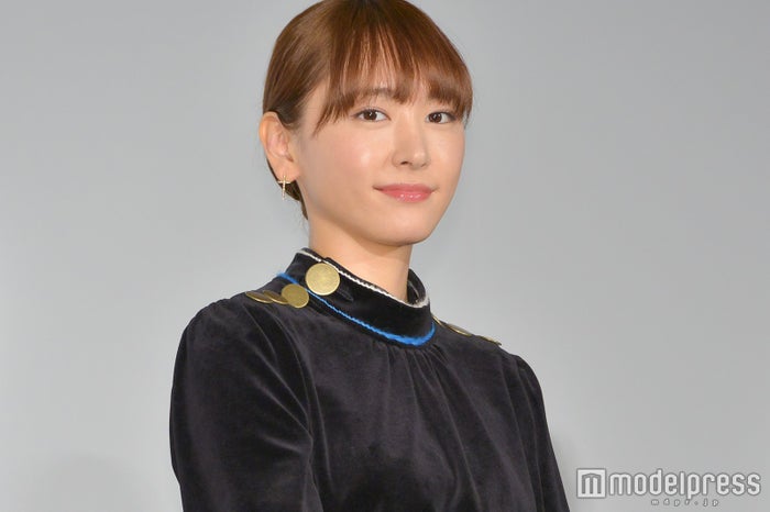 ライブ 新垣 結衣 インスタ 新垣結衣、インスタライブで好感度が回復？『逃げ恥』以降人気が下降気味だったワケ (2019年12月6日)