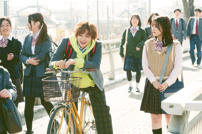 曽田陵介、齊藤なぎさ(C)2023「交換ウソ日記」製作委員会