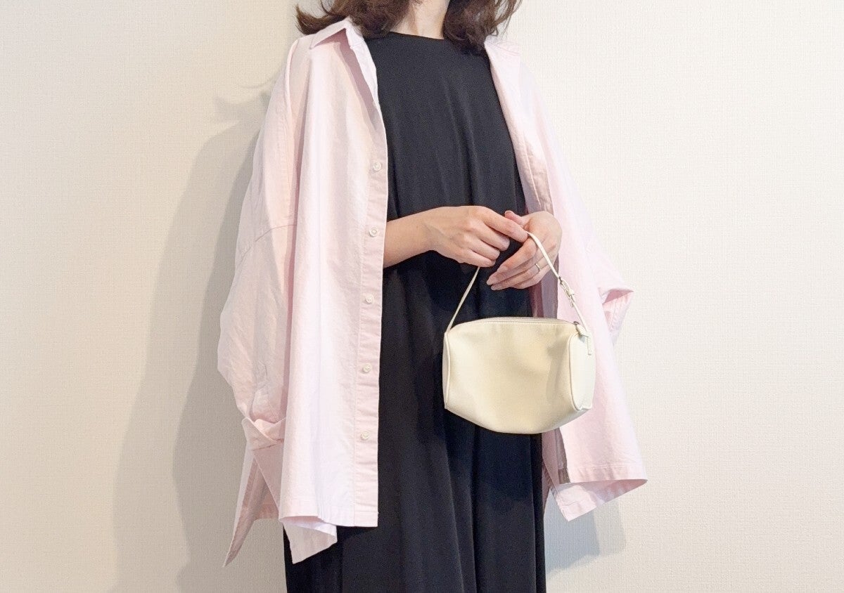 これ着痩せすごい…ダボっとなのに細見え、5月の寒暖差にも使える上質ポンチョシャツ