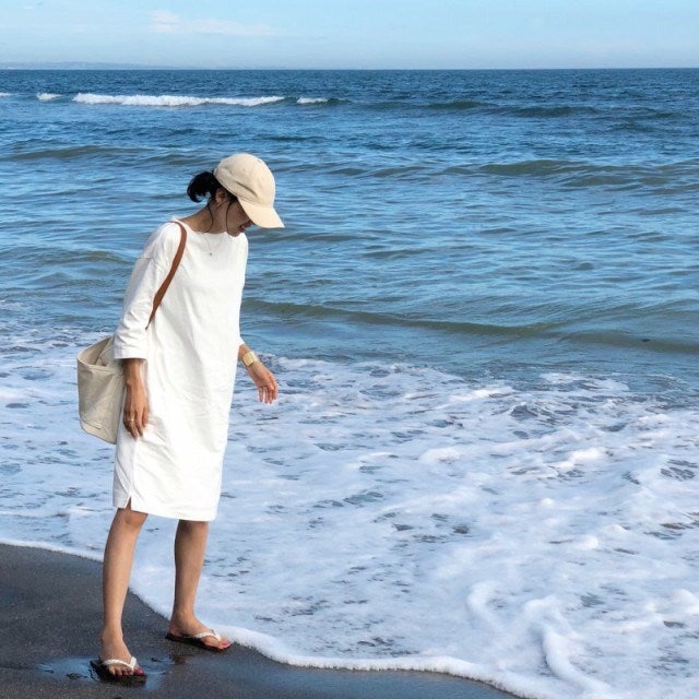 水着にならない海 服装はどうする 子育てママにオススメの泳がない海コーデ11選 モデルプレス 水着にならない海 服装はどうする 子育てママにオススメの泳がない海コーデ11選 モデルプレス