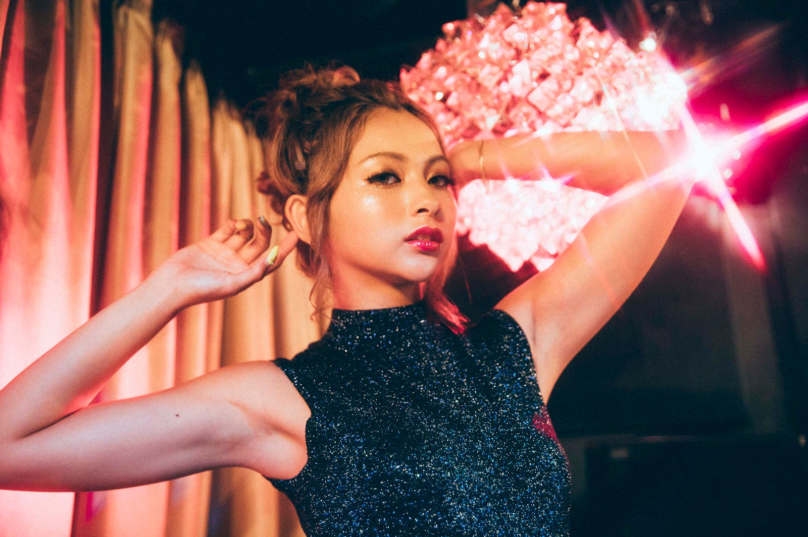 ゆきぽよの色気にドキッ　初エッセイの未収録フォト公開