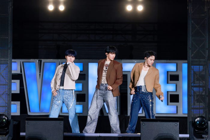 2025 SVT 9TH FAN MEETING<SEVENTEEN in CARAT LAND>(P)&(C)PLEDIS Entertainment