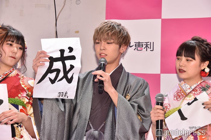 人気モデル7人で結成 振袖teens お披露目 欅坂46ガチオタ 北出大治郎の目標は モデルプレス