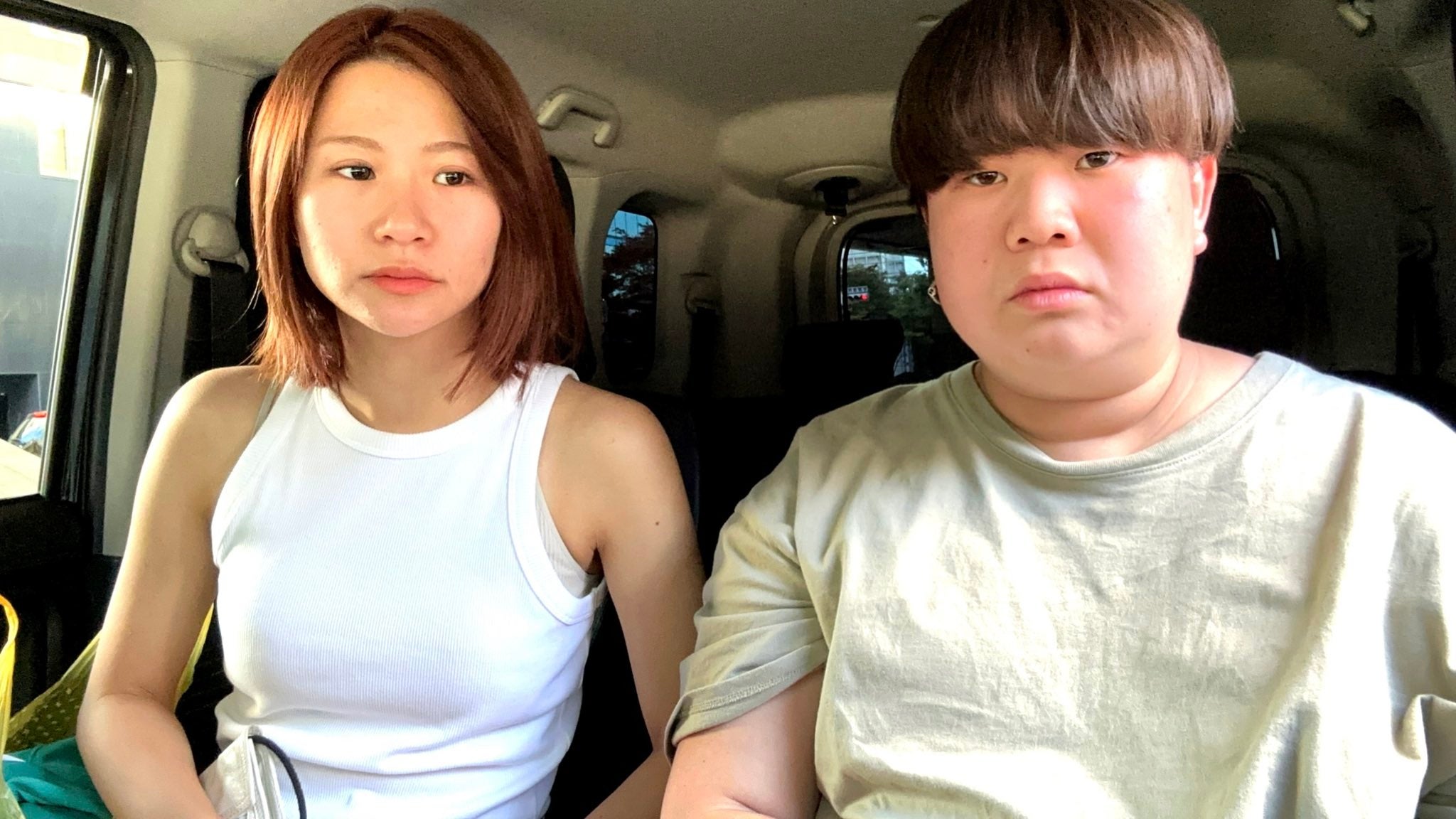 活動休止していた理由を説明した夜のひと笑い／夜のひと笑い公式YouTubeより