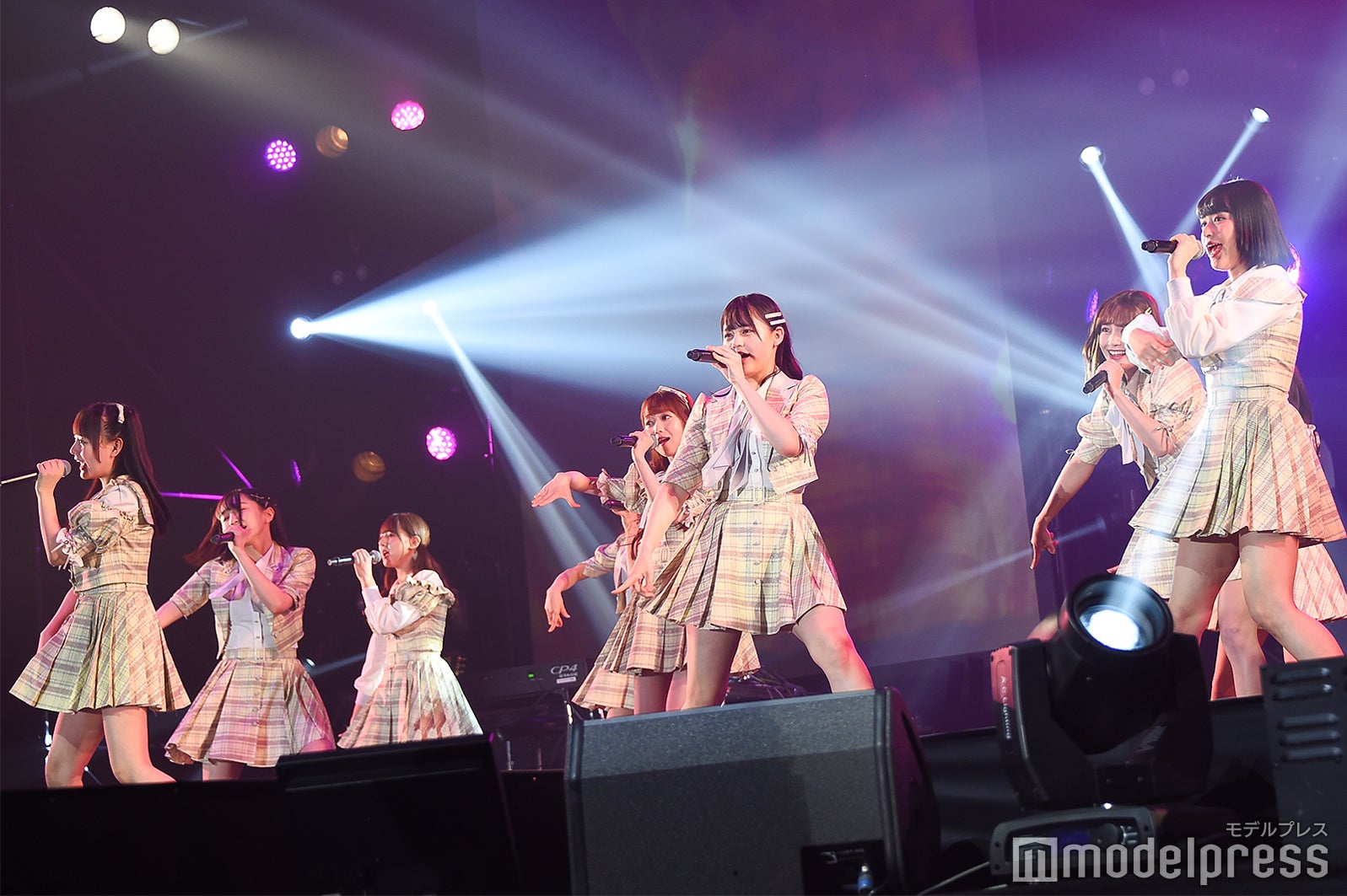 =LOVE（C）モデルプレス