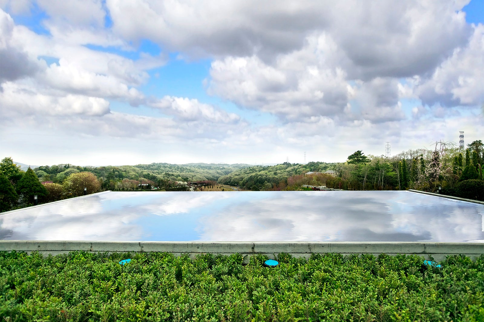水の鏡・愛／画像提供：ネスタリゾート神戸
