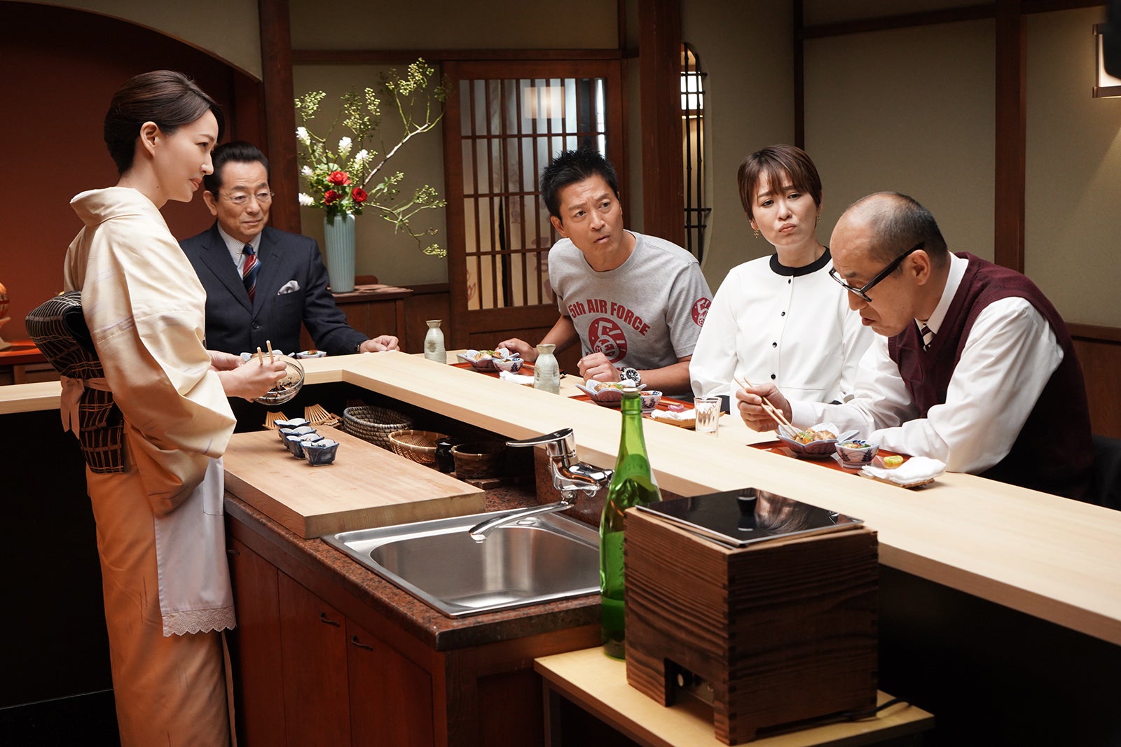 森口瑤子、水谷豊、寺脇康文、鈴木砂羽、山西惇「相棒season22」第8話より（C）テレビ朝日