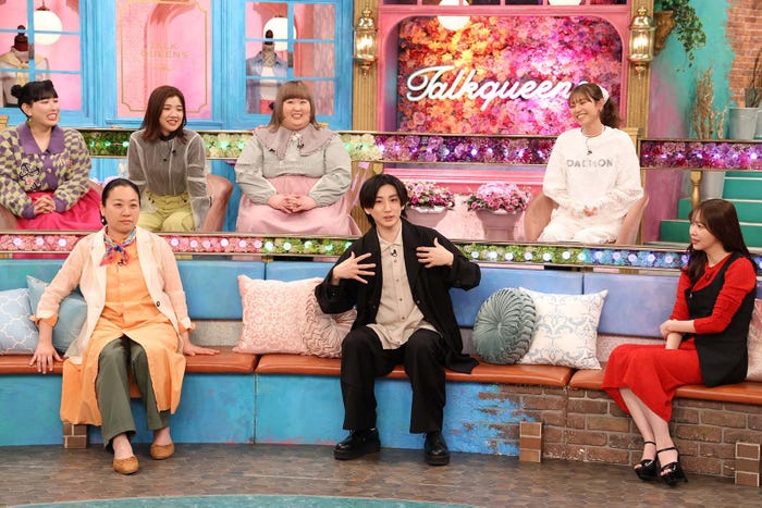 (上段左から)ゆめっち、福田麻貴、かなで、若槻千夏(下段左から)いとうあさこ、京本大我、指原莉乃(C)フジテレビ