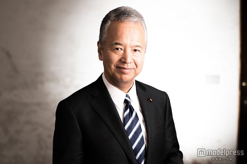 甘利明大臣（C）モデルプレス