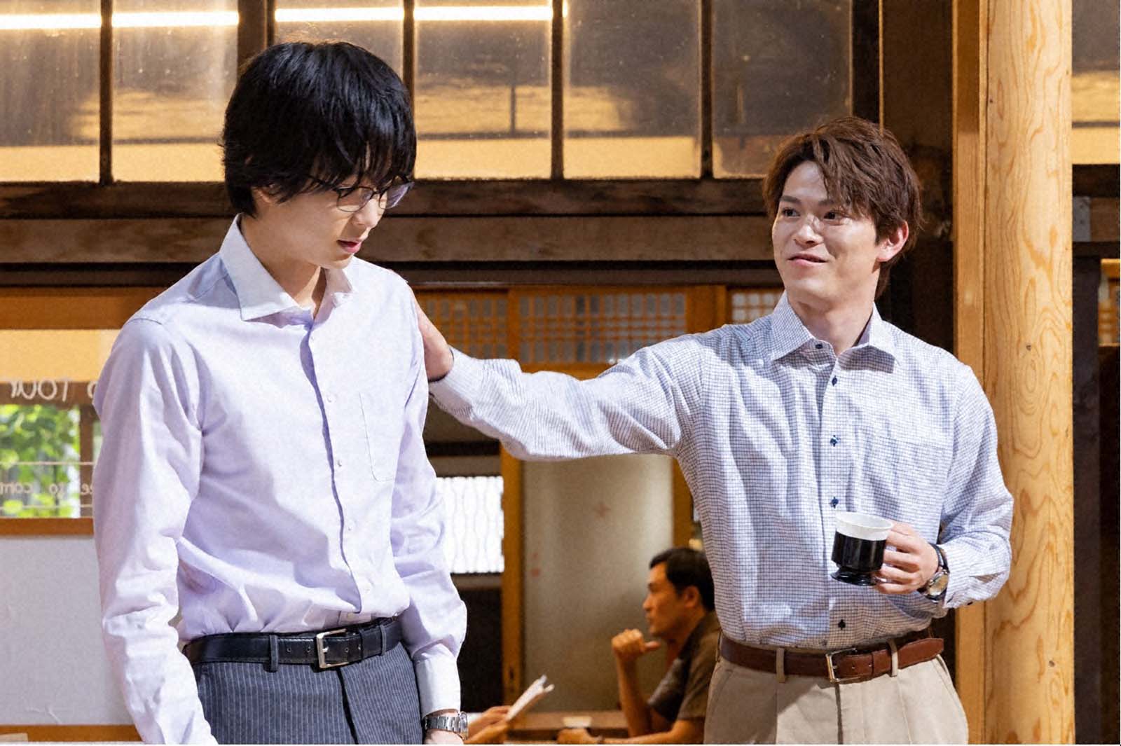 鈴木仁、松大航也「さらば、佳き日」第7話より（C）「さらば、佳き日」製作委員会