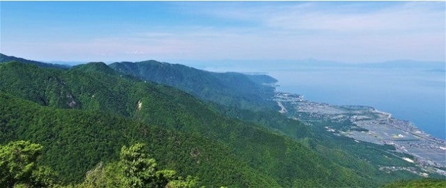 テラス席から琵琶湖を一望！滋賀の絶景スポットがリニューアルオープン