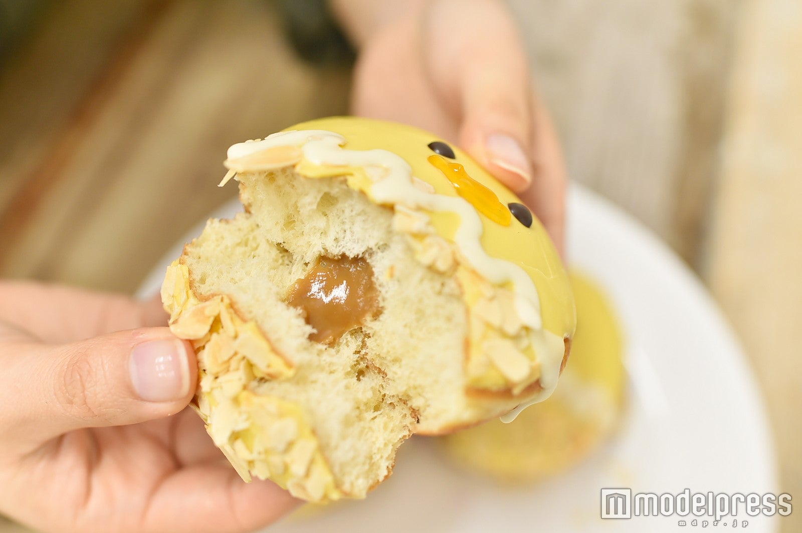 キャラメルクリームがたっぷり（C）モデルプレス