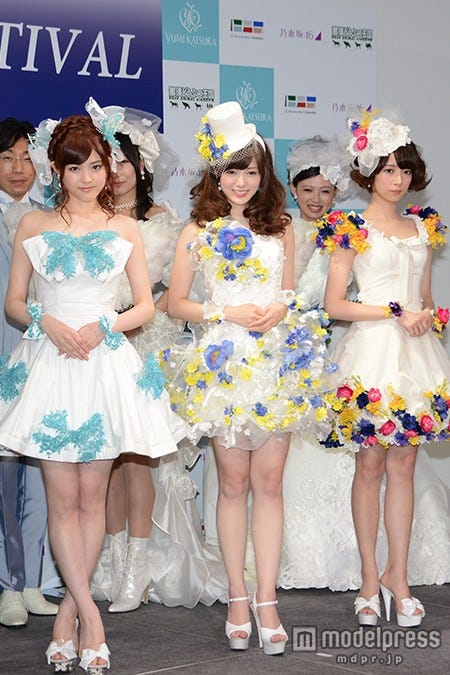 (左より)松村沙友理、白石麻衣、橋本奈々未