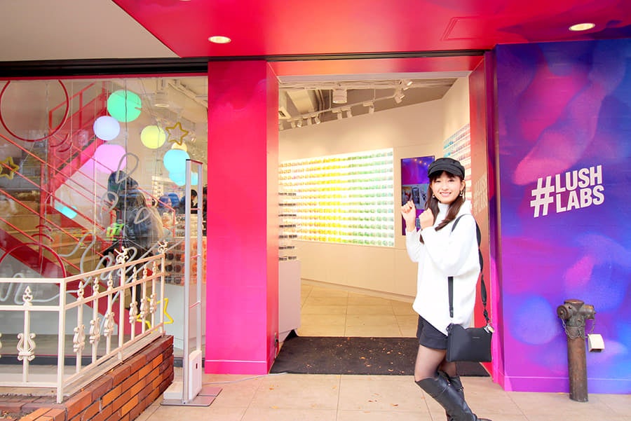 LUSH 原宿店　入り口