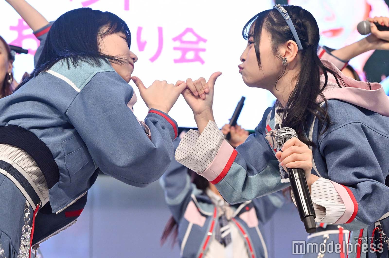 田中美久、竹本くるみ（C）モデルプレス