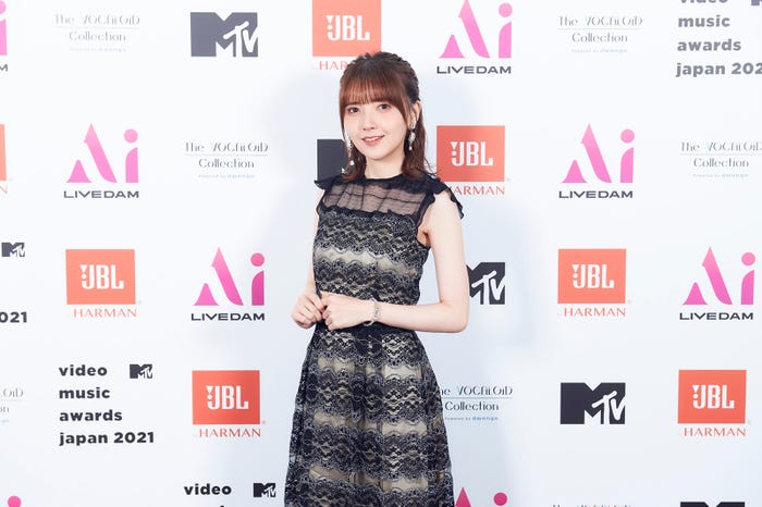 鬼頭明里(撮影/渡邊玲奈:田中聖太郎写真事務所)