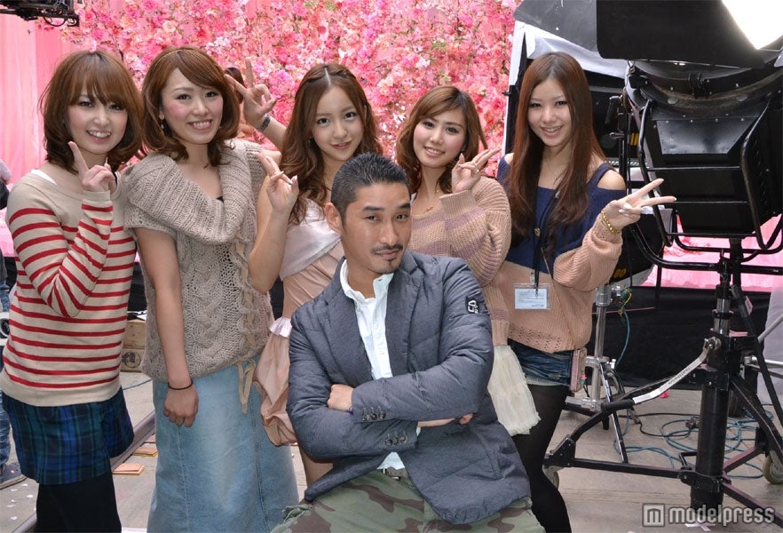 板野友美、カメラマン・下村一喜、サマンサスタッフ