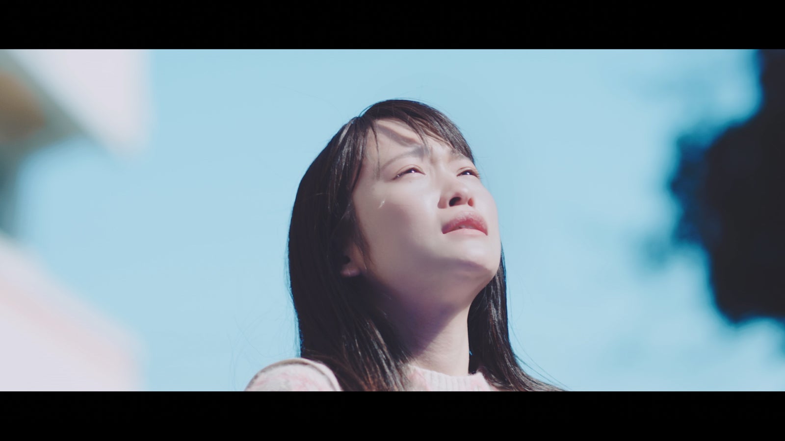川栄李奈、涙で“親友の死から卒業”　他アーティスト作品で初主演MV公開