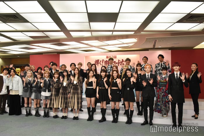 (後列)モリシー、atagi、PORIN、花村想太、大野雄大、酒井一圭、後上翔太、白川裕二郎、小田井涼平(中列)高野賢也、田辺由明、村山彩希、柏木由紀、YORI、KIMI、KENZO、AYAKA、RIO、MAYA、RIKU、NINA、望月琉叶、TAEKO(前列)長谷川大喜、はっとり、本田仁美、向井地美音、岡田奈々、秋元真夏、遠藤さくら、梅澤美波、MAYUKA、MIIHI、MAKO、RIMA、木村柾哉、田島将吾 (C)モデルプレス