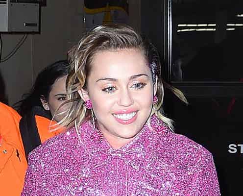 マイリー・サイラス、実はボブヘアだった