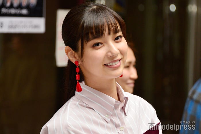 新川優愛 (C)モデルプレス