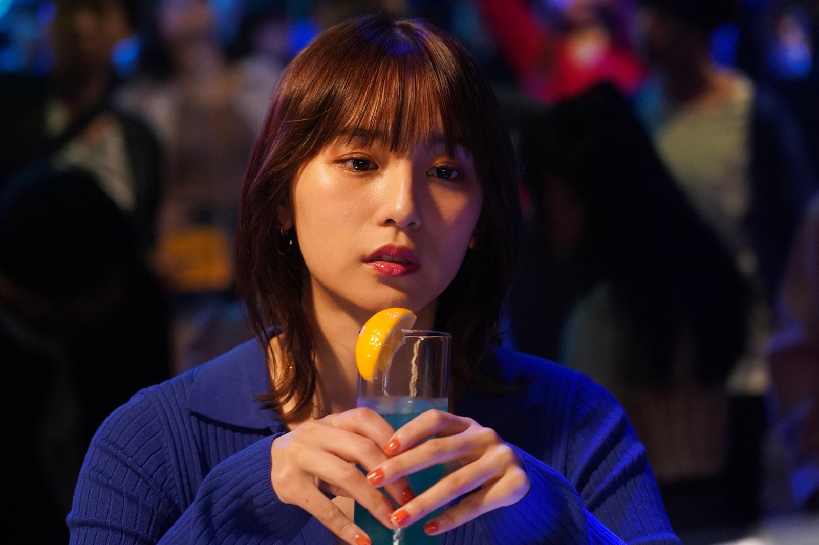 浅川梨奈／「親愛なる僕へ殺意をこめて」第6話より（C）フジテレビ