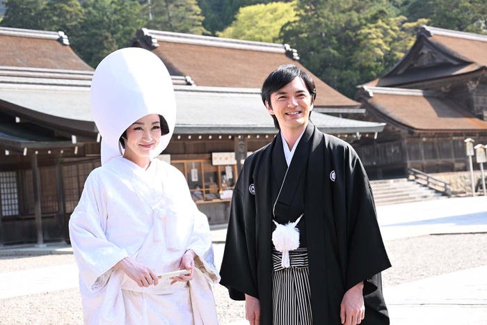 高梨臨、林遣都「VIVANT」第9話より(C)TBS