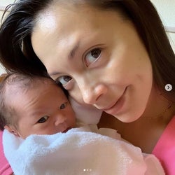 土屋アンナ 第4子の名前公表 2ショット写真も公開し反響 すっごい可愛い モデルプレス