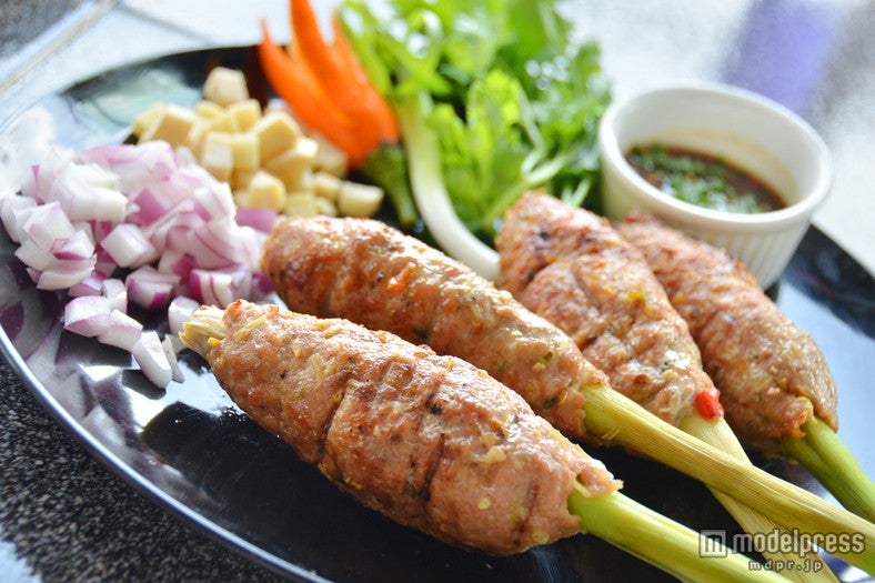 スパイシーなタイ風つくね「グリルポークレモングラス添え」