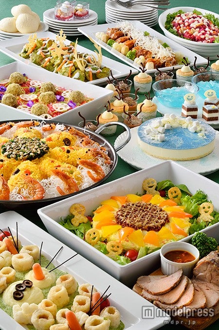 クリスタルパレス・レストラン、スペシャルブッフェ ￥3,090（C）Disney