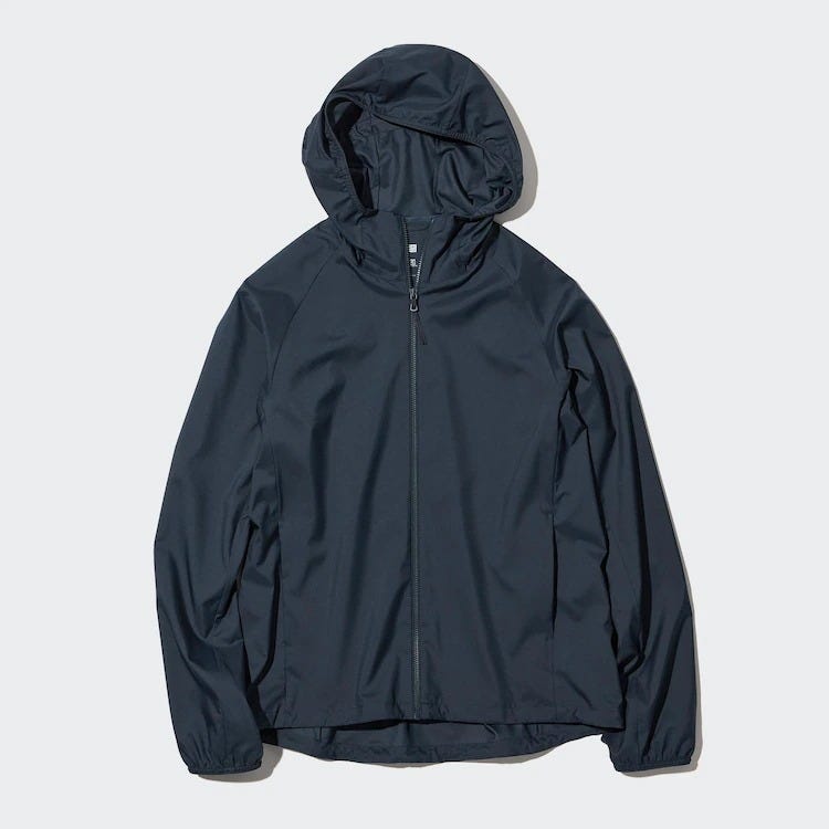 ユニクロ　uniqlo　レディース　アイテム　おすすめ　オススメ　トレンド　人気　コスパ　使える　おしゃれ　お洒落　オシャレ　2022　UVカット　着る日焼け止め　紫外線対策　日焼け防止　羽織り　ポケッタブルUVカットパーカ　パーカ　パーカー　ポケッタブル　コンパクト　折りたたみ　折り畳み