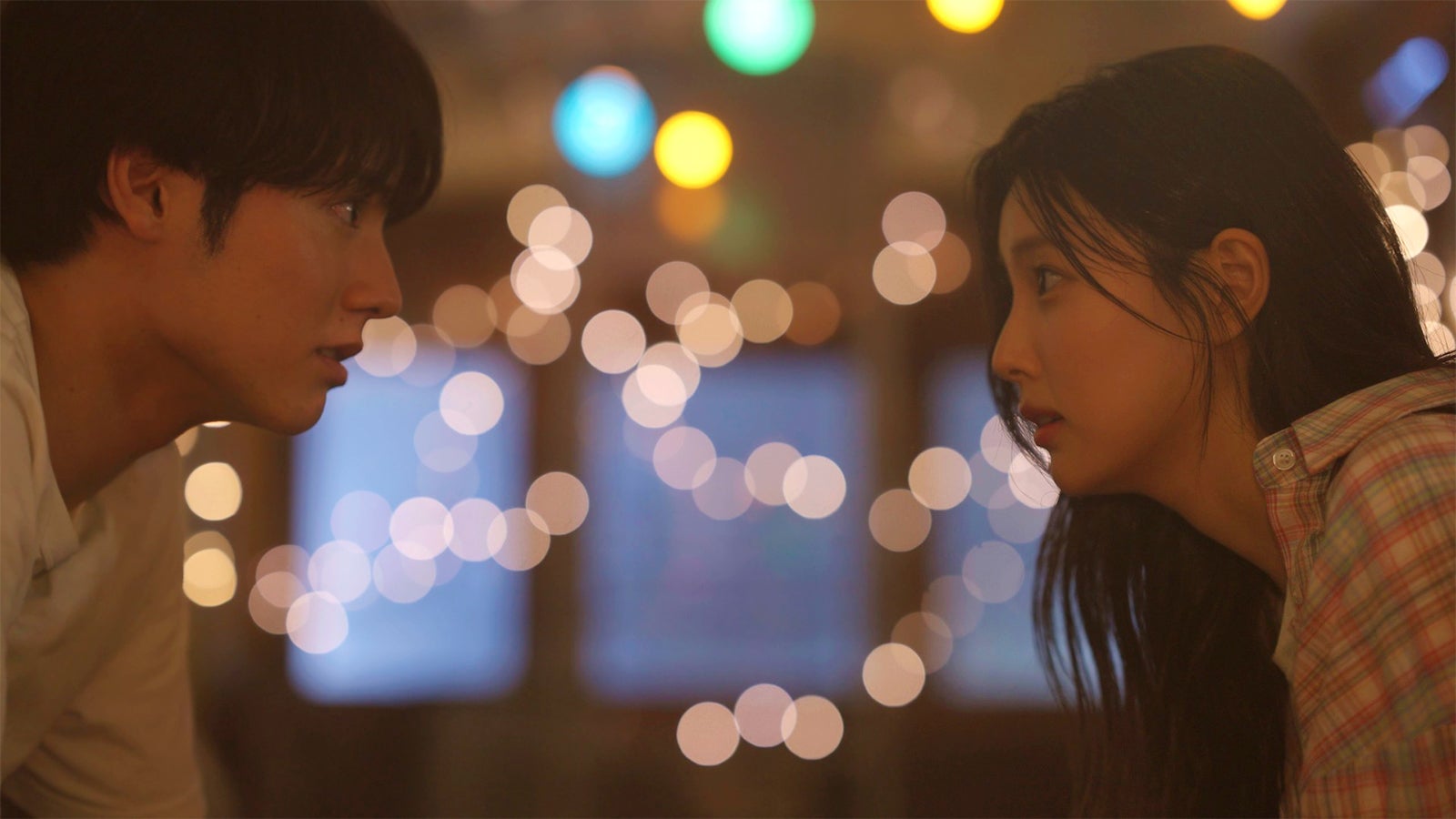 赤楚衛二、カン・ヘウォン（C）「キンパとおにぎり」製作委員会