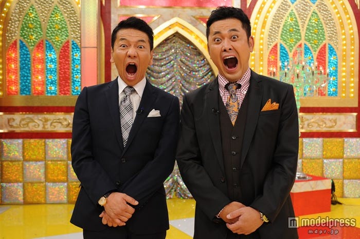 MCを担当する、お笑いコンビのくりぃむしちゅー/25日放送「芸能界もしもアワード びっくりぃむ2014」(テレビ朝日系、午後6:56~)より